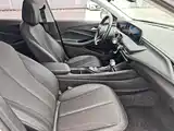 Photo 9 - Buick Verano