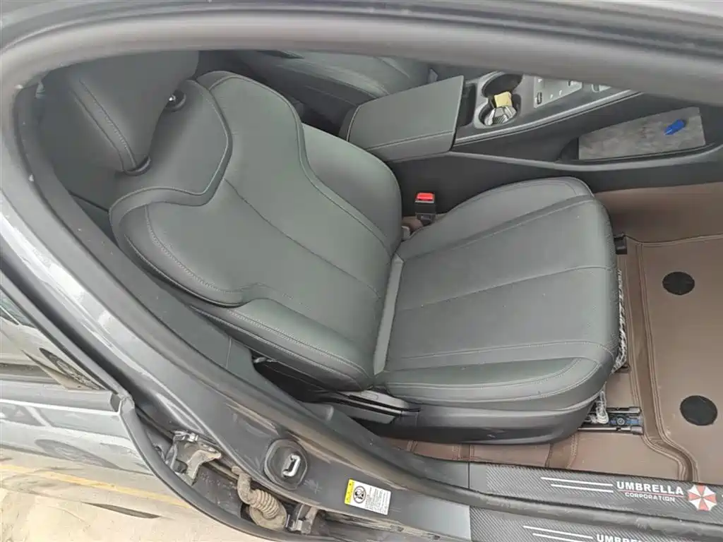 BYD Qin PLUS 2025 DM-i Smart Drive 55KM Leader фото 25