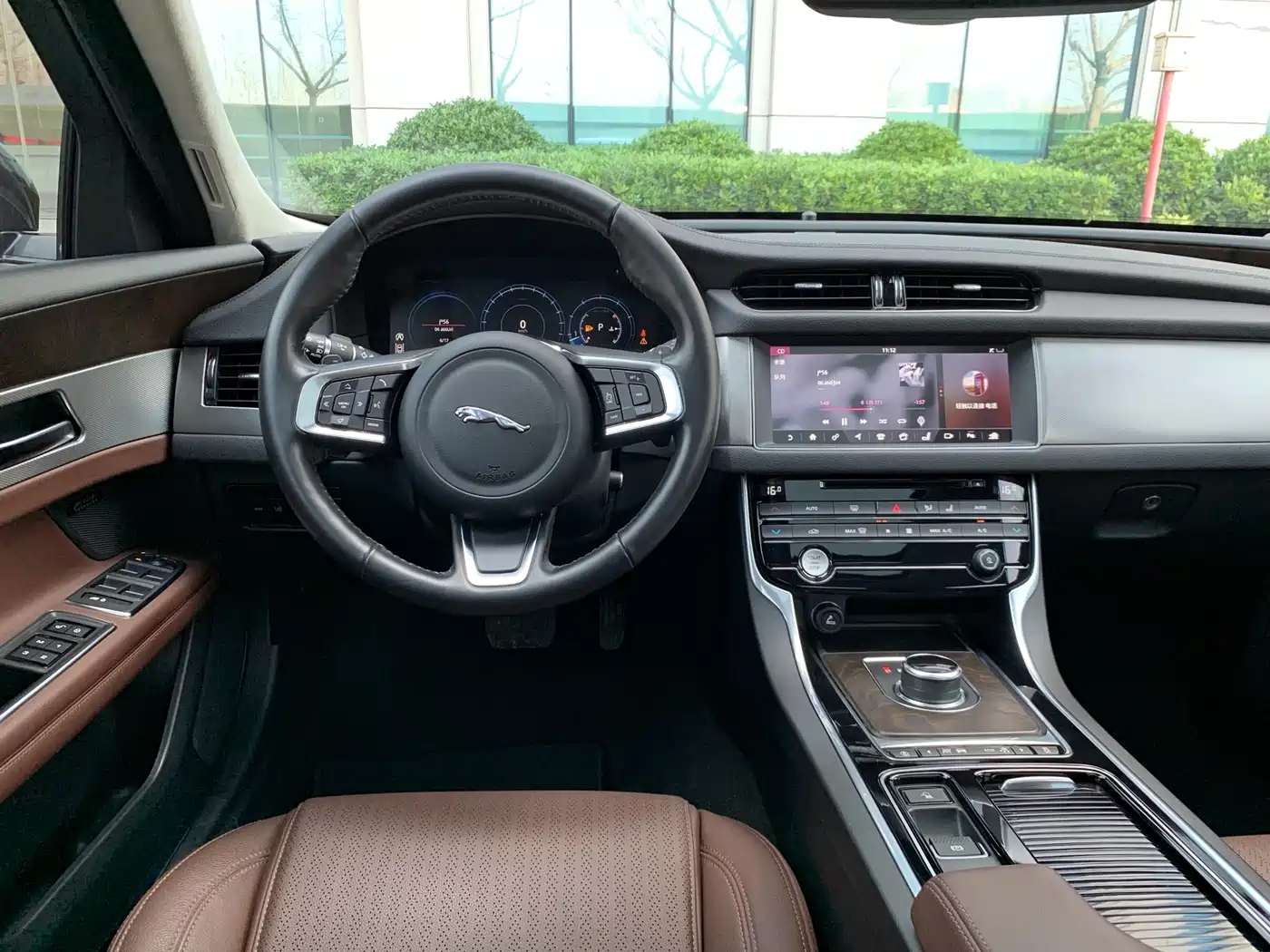 Jaguar XFL 2018 XFL 2.0T 250PS Luxury фото 16