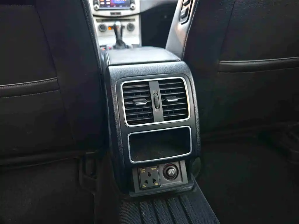 Volkswagen Magotan 2013 1.8TSI Luxury фото 11