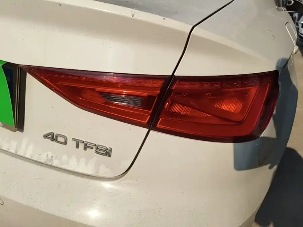 Audi A3 (Import) 2015 2014 Limousine 40 TFSI S line Comfort
