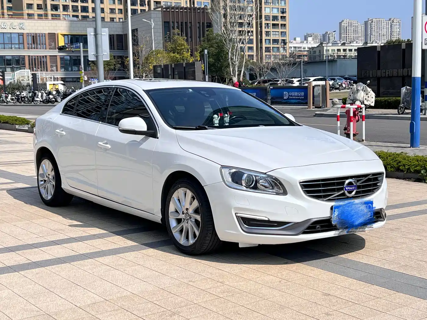 Фото 3 - Volvo S60