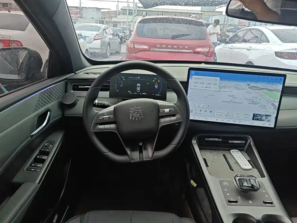BYD Qin PLUS 2025 DM-i Smart Drive 55KM Leader фото 11