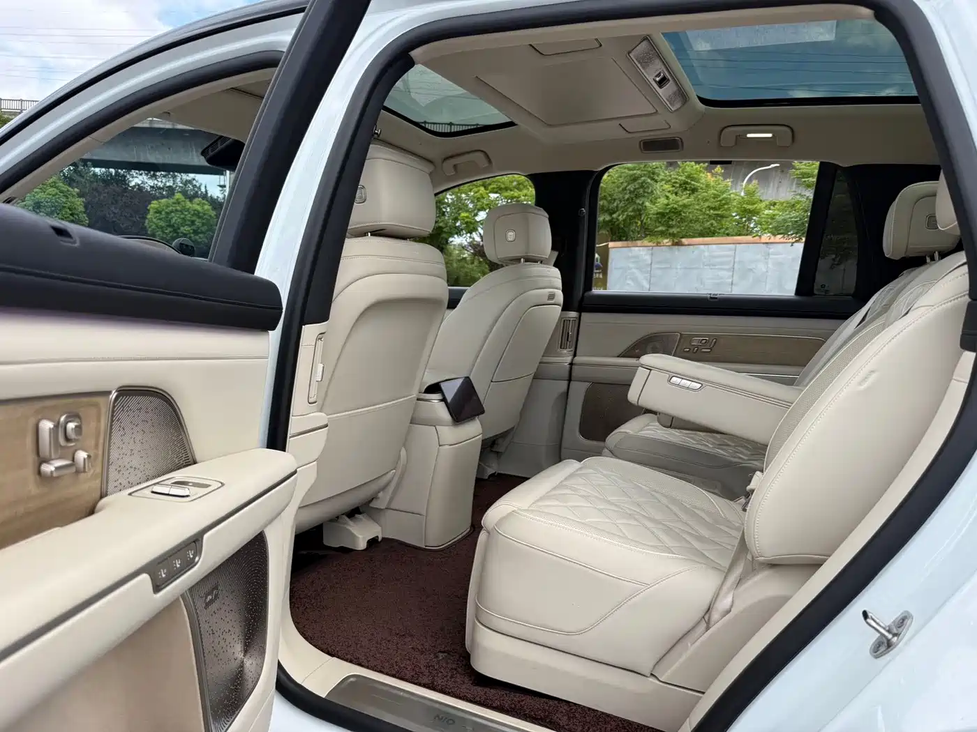 NIO ES8 2026 2025 Model 6-Seat Executive Luxury Edition
