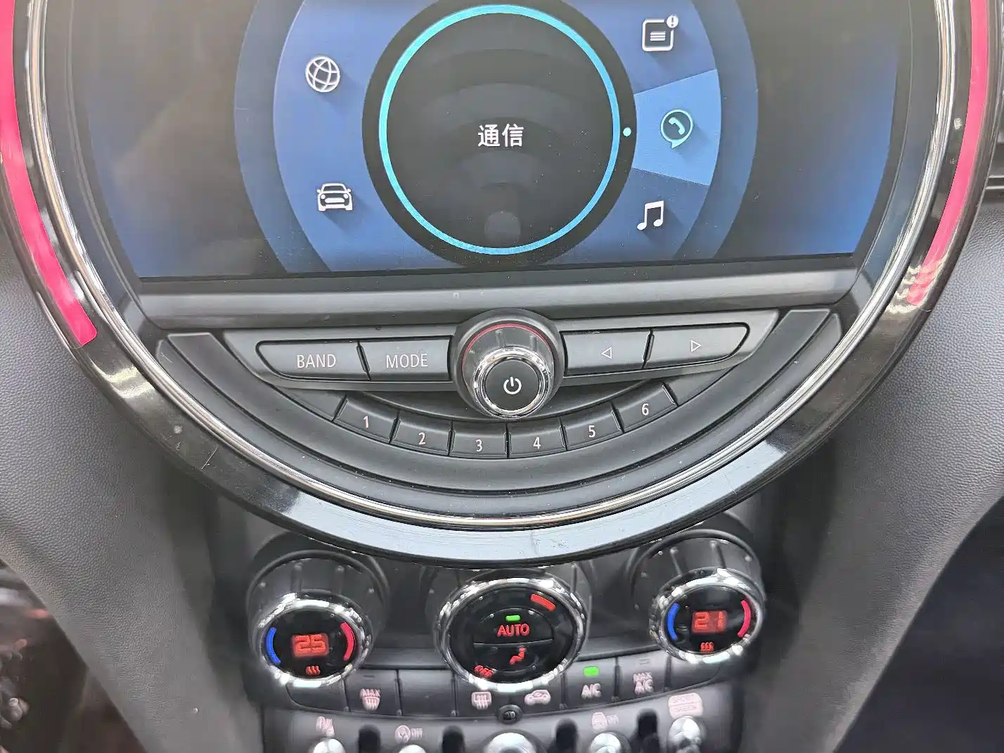 Фото 8 - MINI COUNTRYMAN