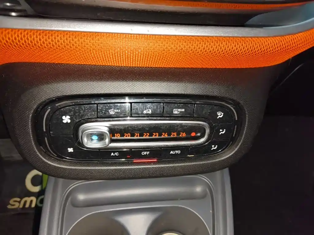 Photo 13 - smart fortwo