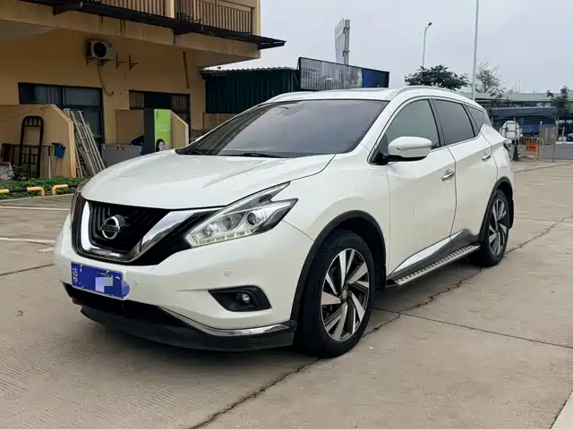 NISSAN LOULAN