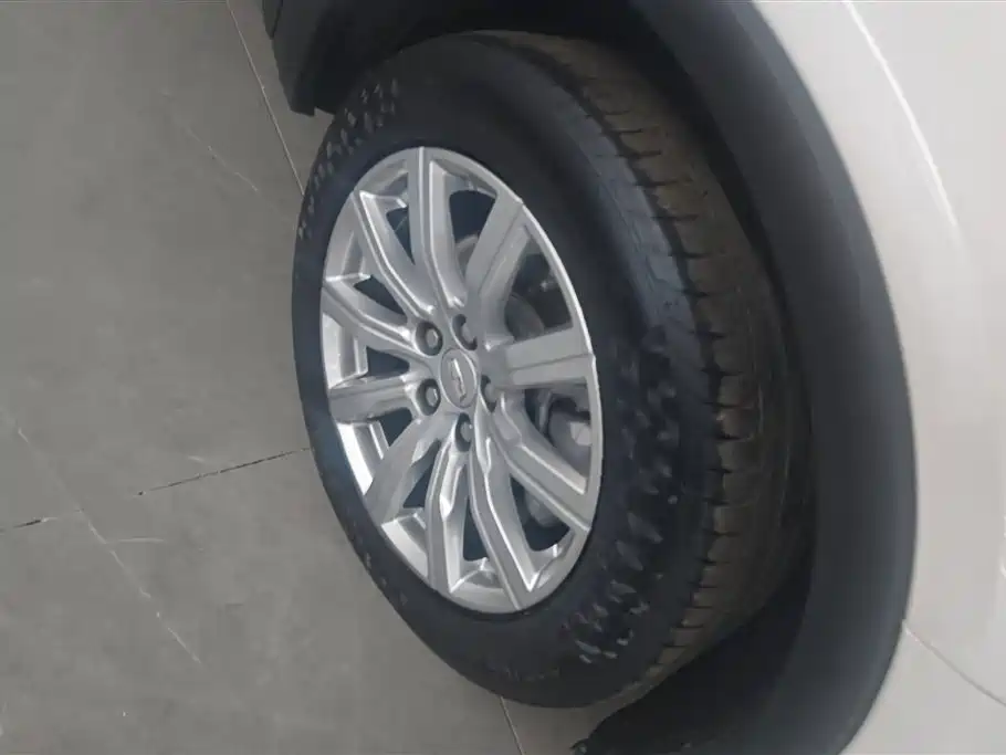 Cadillac XT4 2021 28T FWD Premium Edition фото 6