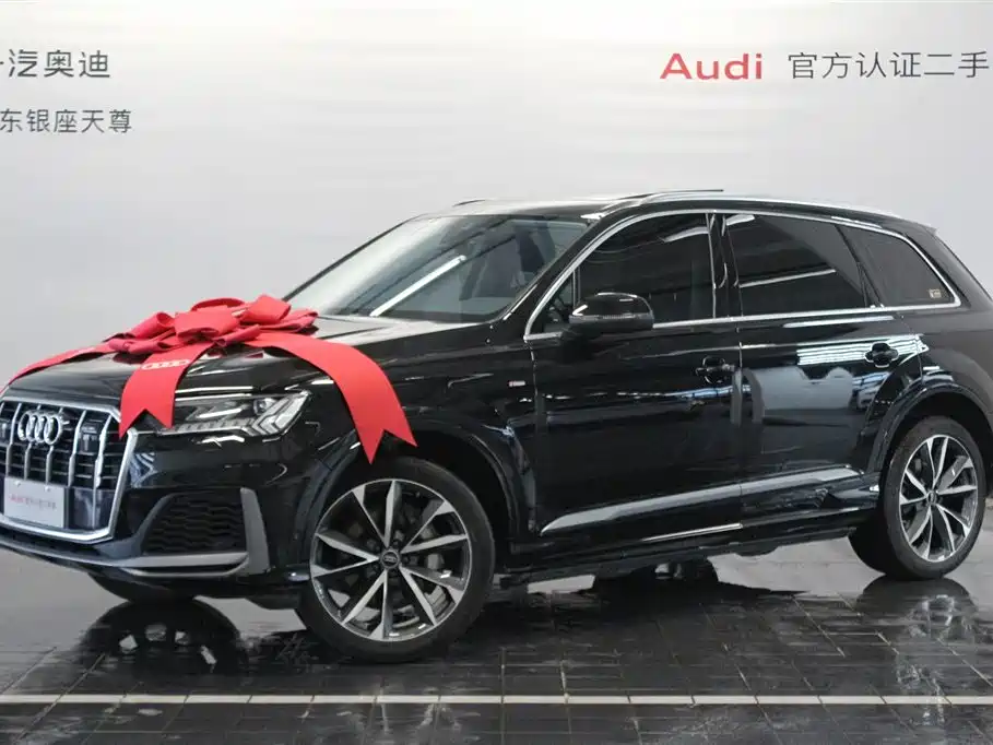 Audi Q7 2023 55 TFSI quattro S line Sport фото 3