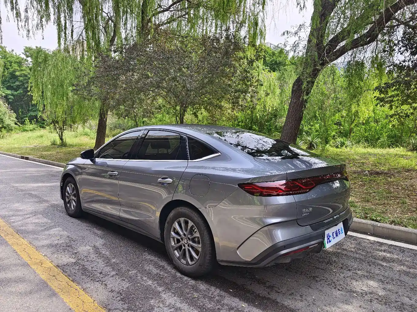 BYD Qin L 2024 DM-i 80KM Leading Edition фото 4