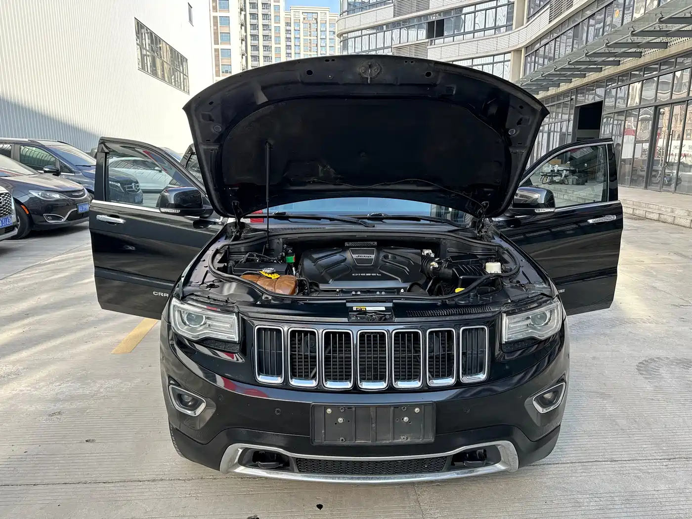Фото 7 - Jeep Grand Cherokee (Import)