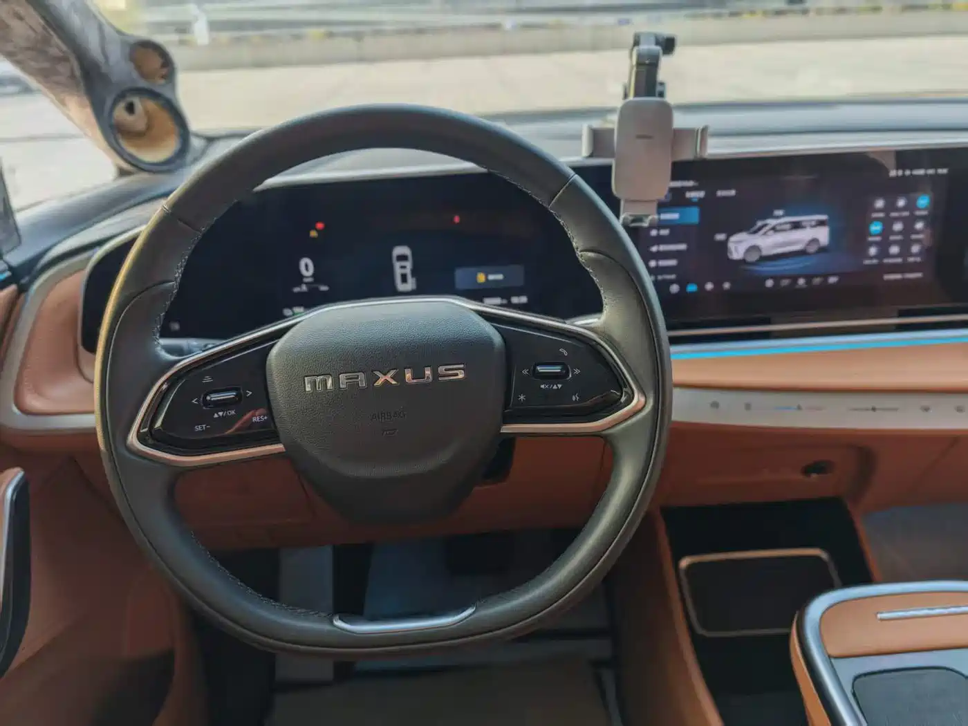 SAIC MAXUS EVERYONE 9