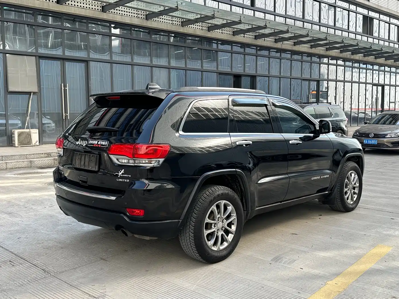 Фото 4 - Jeep Grand Cherokee (Import)