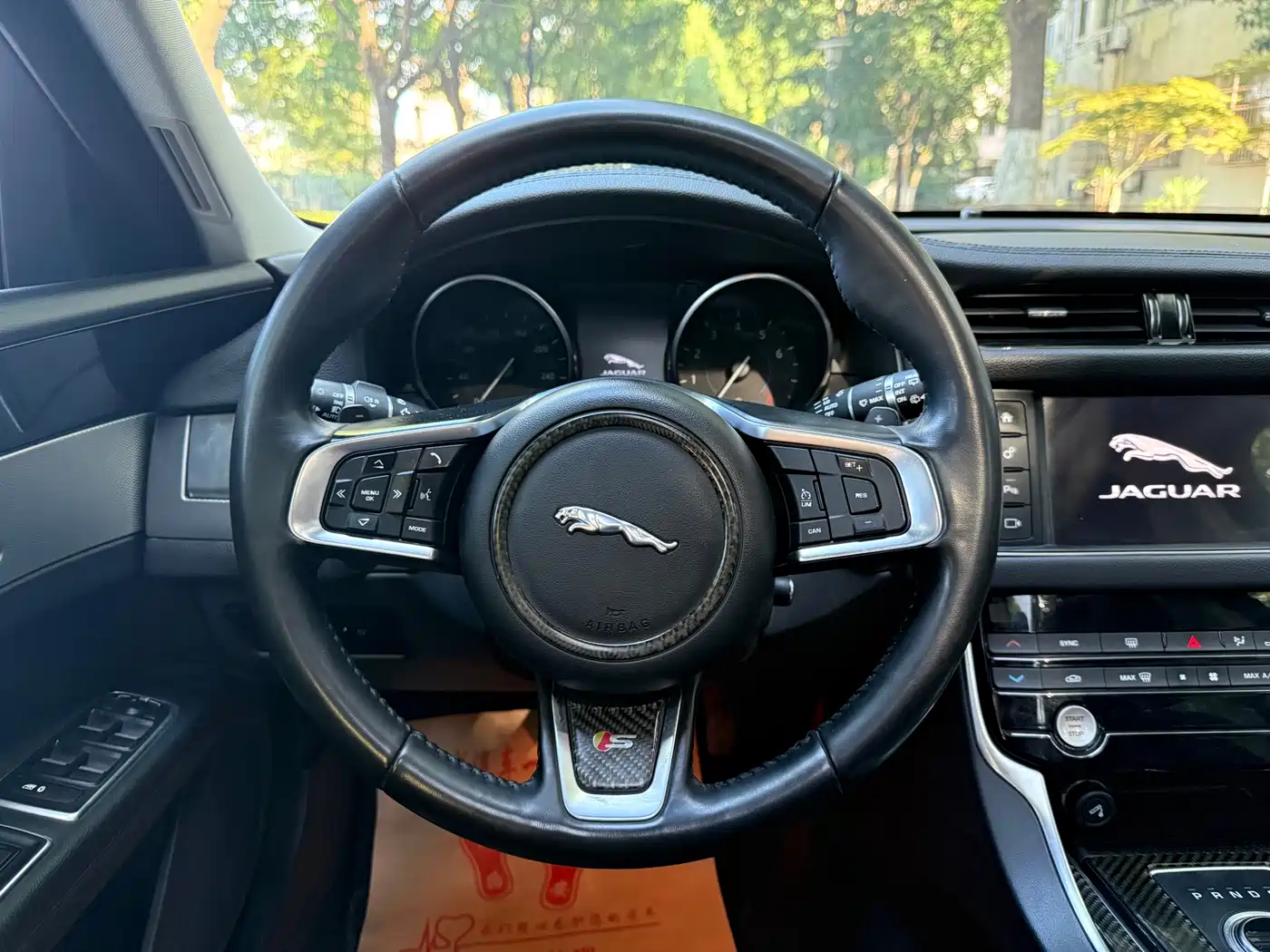 Jaguar XF 2019 2018 XF Sportbrake 2.0T 250PS 2WD Elegance Edition