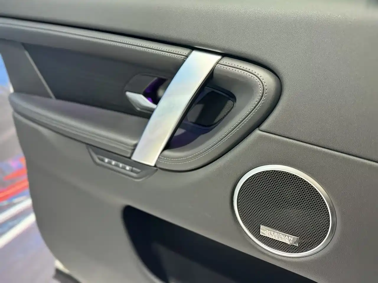 LAND ROVER DISCOVER SPORTS