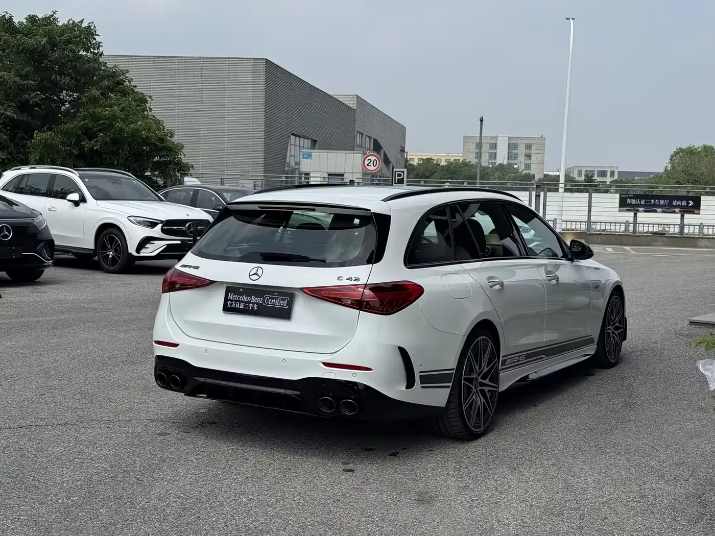 Mercedes-Benz C-Class AMG 2024 Facelift AMG C 43 4MATIC Wagon Special Edition фото 10