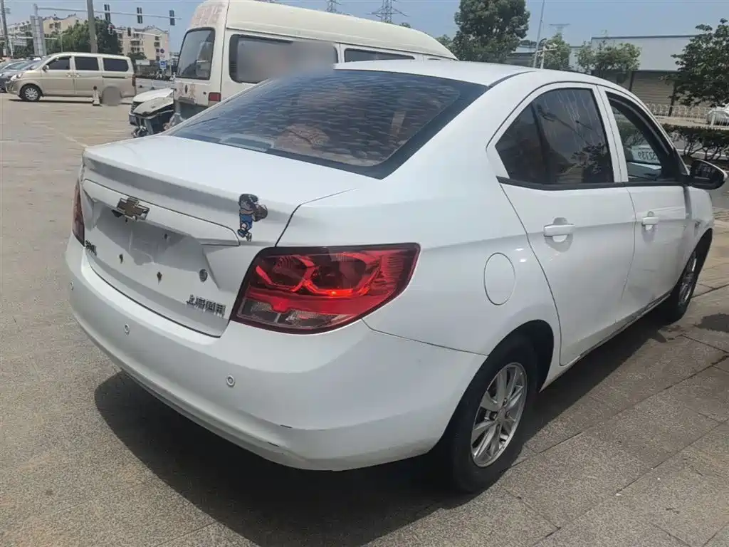 Chevrolet Sail 2015 Sail 3 1.5L Manual Ideal Sunroof Edition фото 7