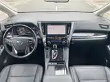 Фото 6 - Toyota Vellfire