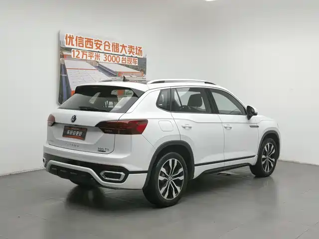 Volkswagen Tayron 2022 380TSI 4WD R-Line Smart Connect Edition — фото 2