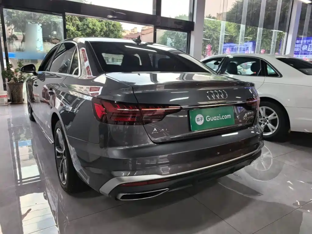 Audi A4L 2025 2025 2 Million Celebration Edition 40 TFSI Fashion Dynamic
