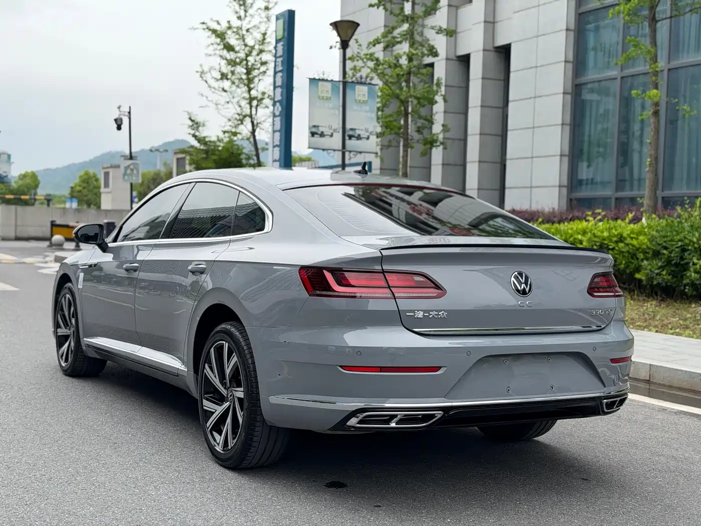 Volkswagen FAW-Volkswagen CC 2021 330TSI Dazzle Edition фото 14