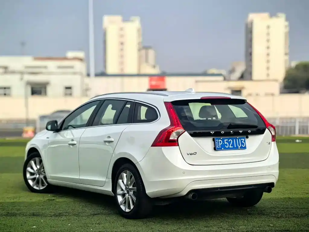 Volvo V60 2014 2014 T5 Zhiyi Edition
