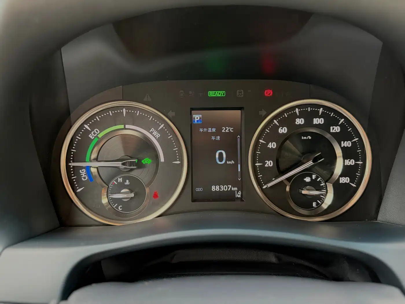 Lexus LM 2020 300h Seven-Seater Elegance Edition фото 13