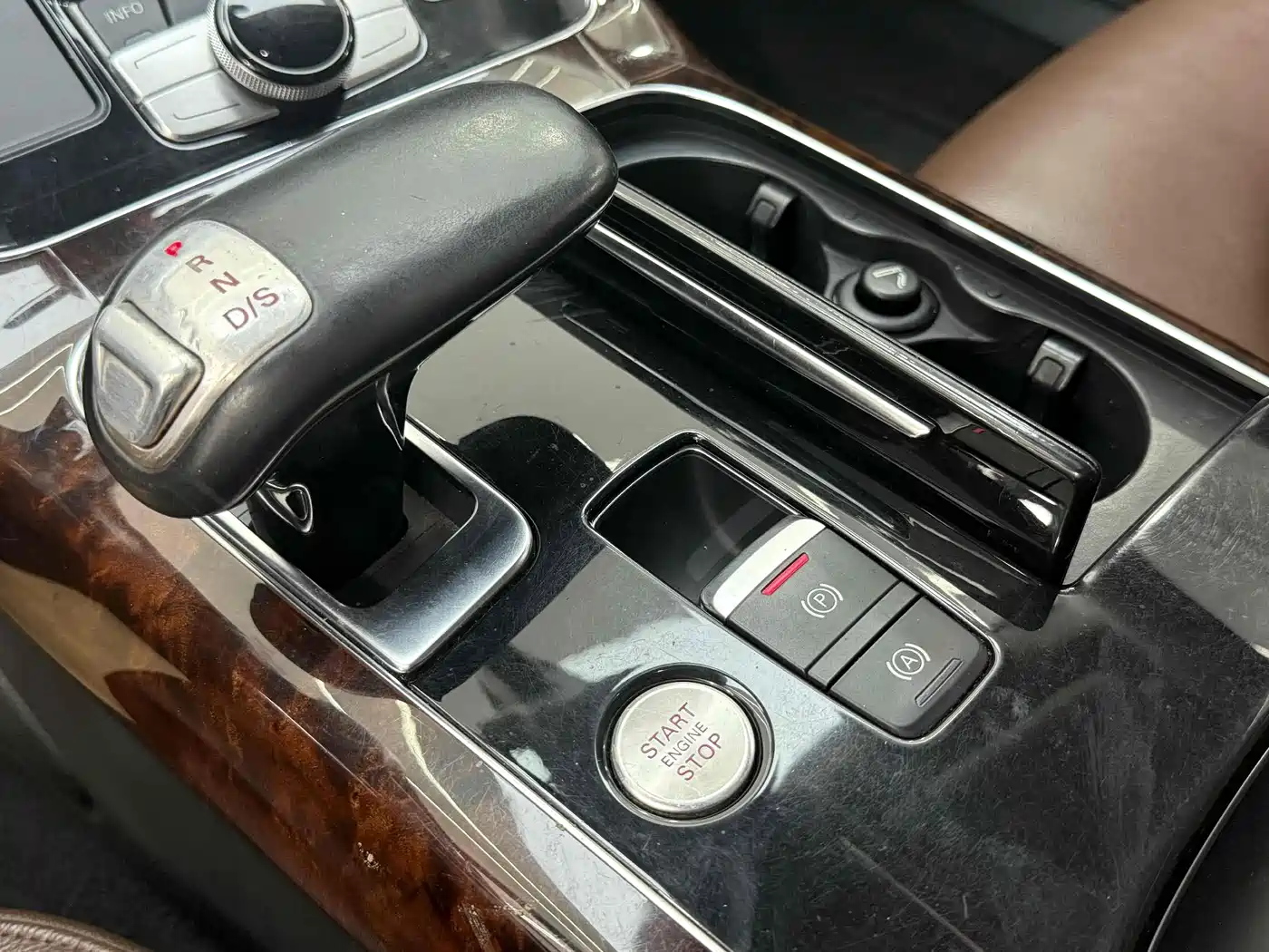 Audi A8 2013 A8L 45 TFSI quattro Comfort фото 11