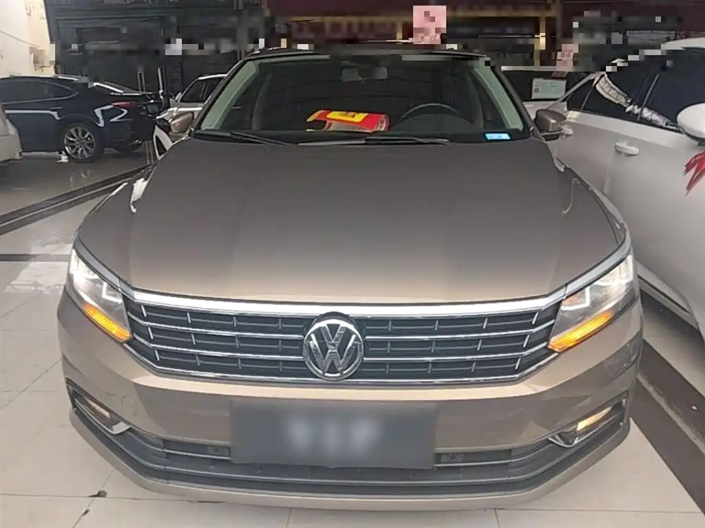 Volkswagen Passat 2017 280TSI DSG Prestige фото 3