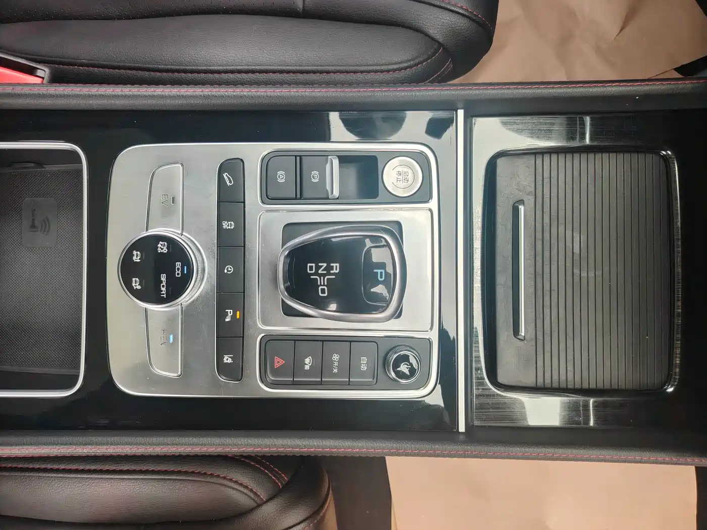 BYD Tang New Energy 2018 DM 2.0T AWD Smart Connection Enjoy Edition 7-Seater China V фото 7