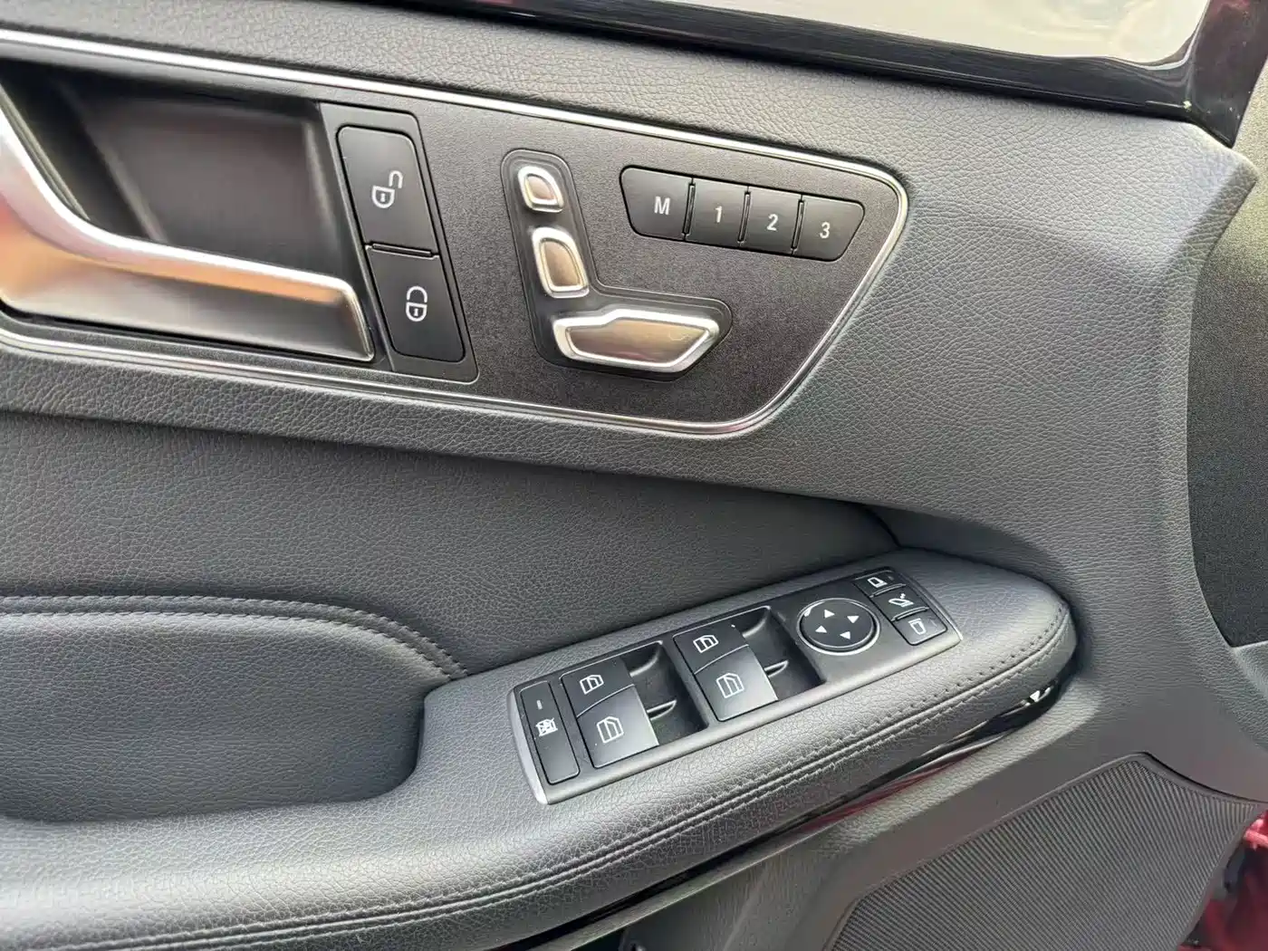 Mercedes-Benz E-Class 2015 E 260 L Sport фото 15