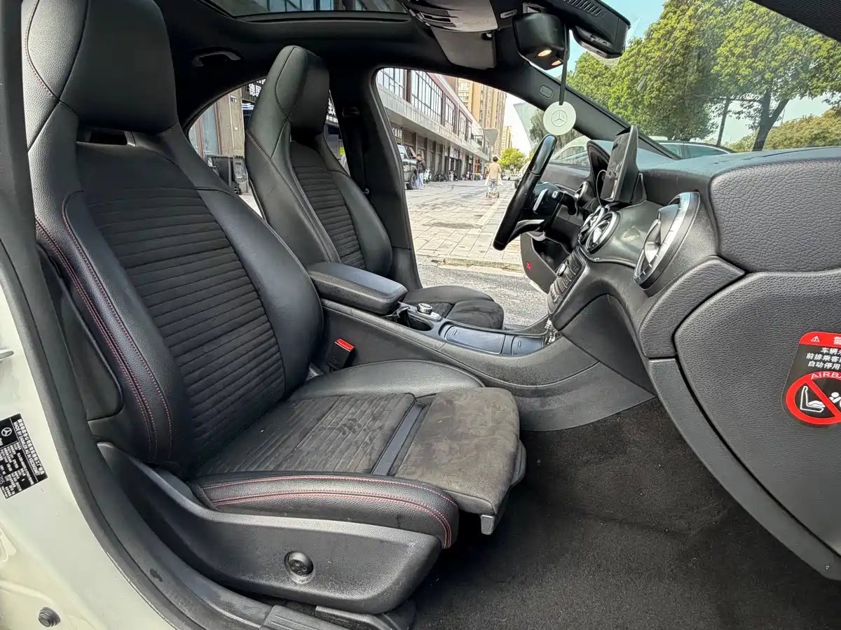 Mercedes-Benz CLA (Import) 2017 CLA 220 4MATIC фото 10