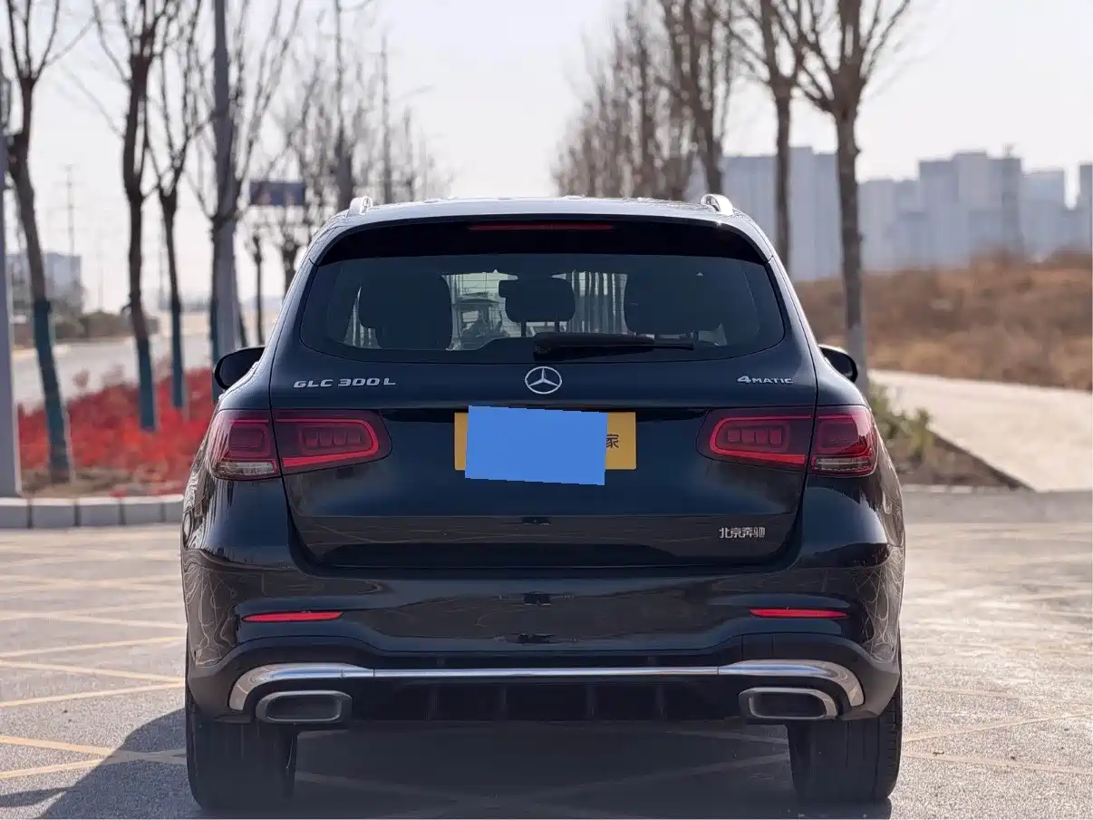 MERCEDES-BENZ GLC
