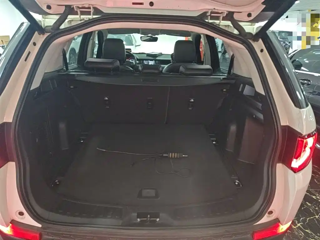 Land Rover Discovery Sport 2016 2.0T SE фото 19