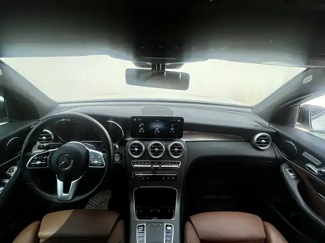 Mercedes-Benz GLC Coupe 2022 Facelift GLC 300 4MATIC Coupe SUV — фото 4