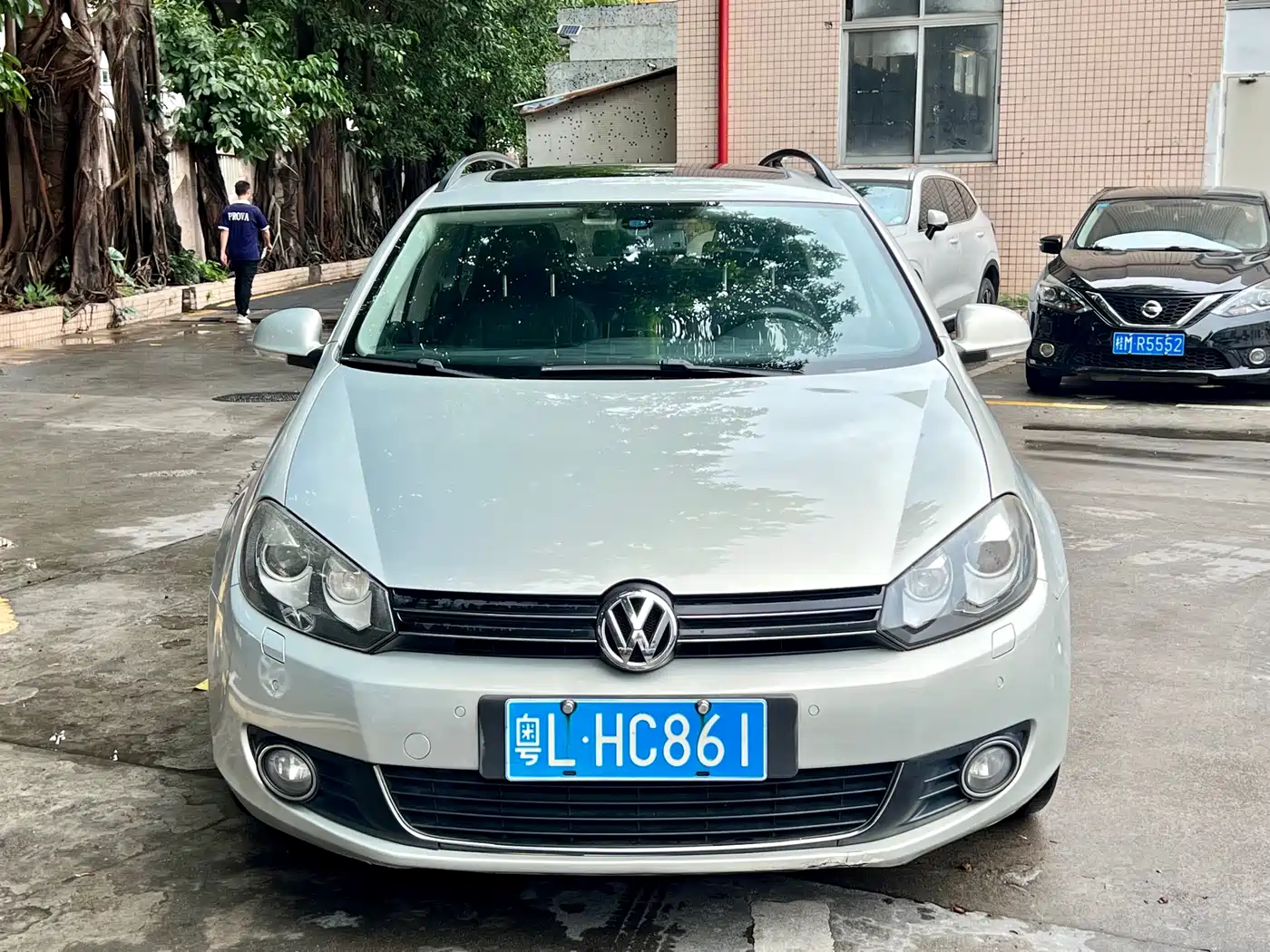 Volkswagen Golf (Import) 2011 Model 1.4TSI Luxury Touring фото 2