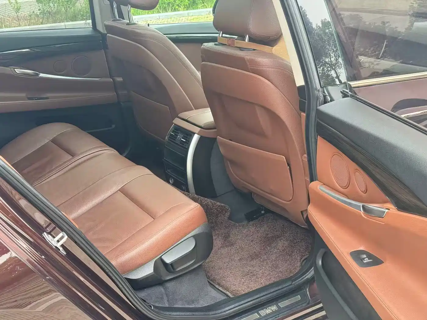 BMW 5 Series GT 2015 528i Luxury фото 11
