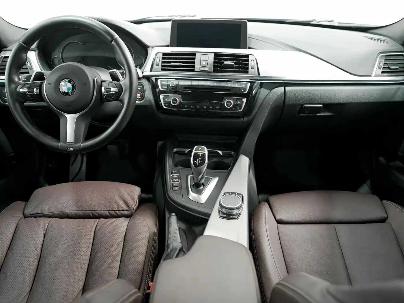 BMW 3 Series 2019 320i M Sport Black Night Edition фото 4