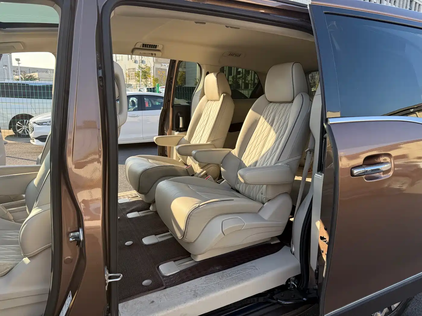 Buick GL8 2021 Land Business Class 652T Luxury фото 11