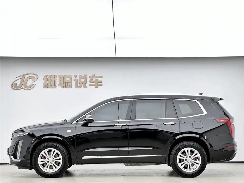 Фото 3 - Cadillac XT6