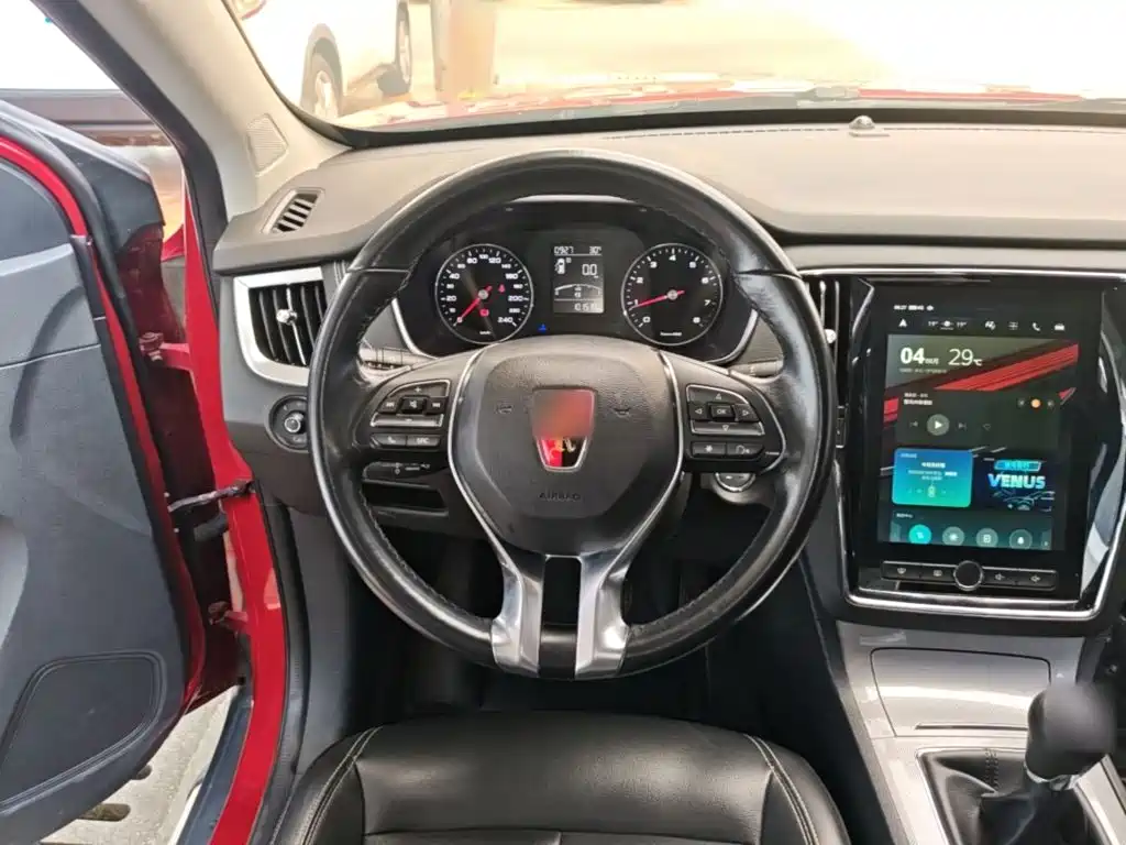 Фото 11 - Roewe RX5