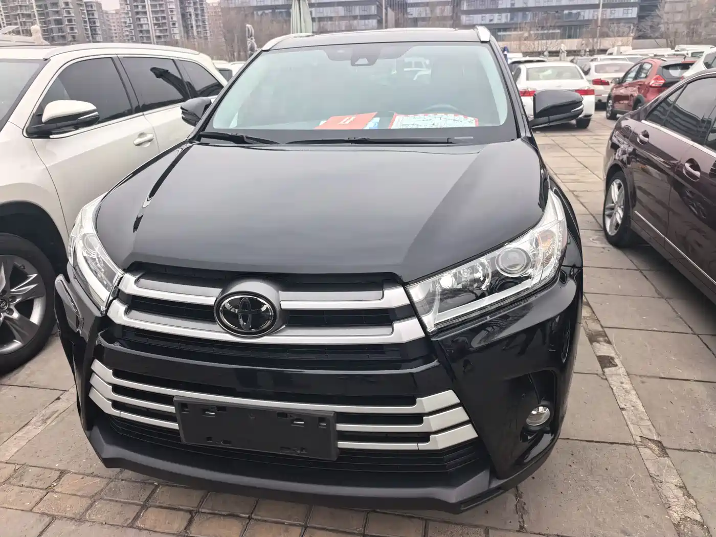 TOYOTA HIGHLANDER