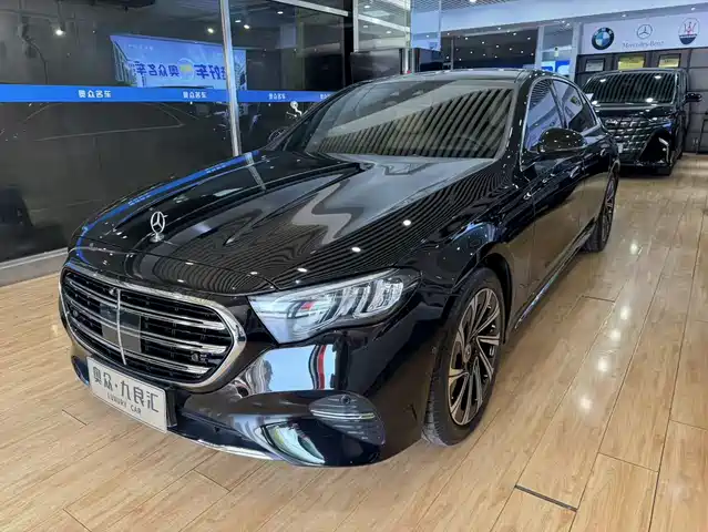 MERCEDES-BENZ E CLASS