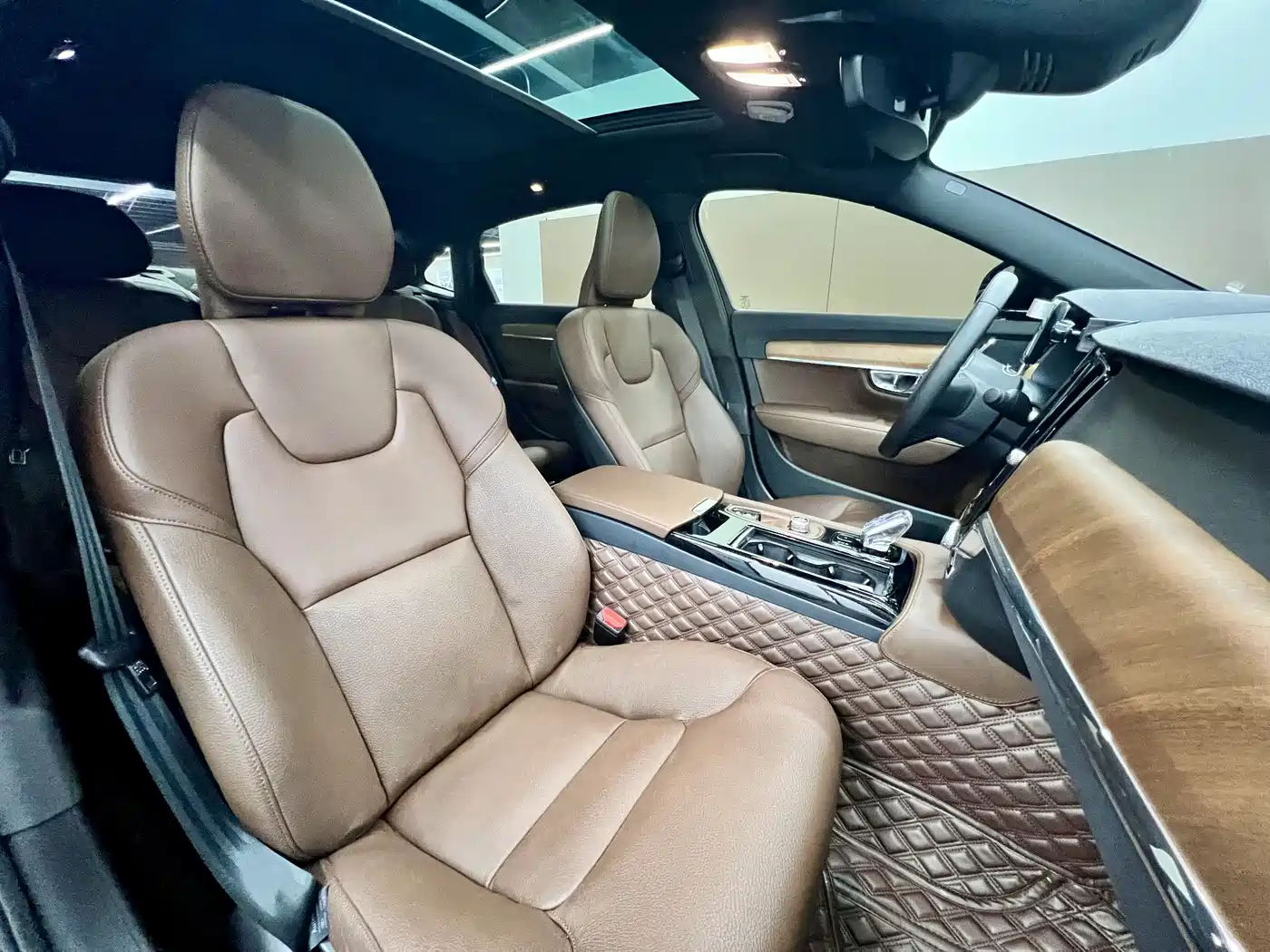 VOLVO S90 PLUG IN HYBRID