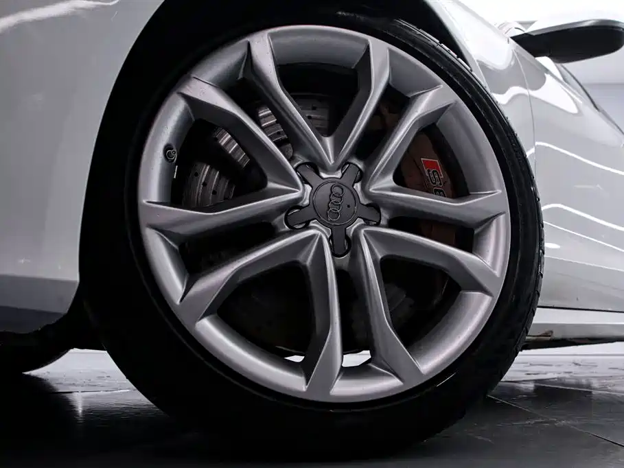 Audi S6 2013 S6 4.0TFSI фото 16