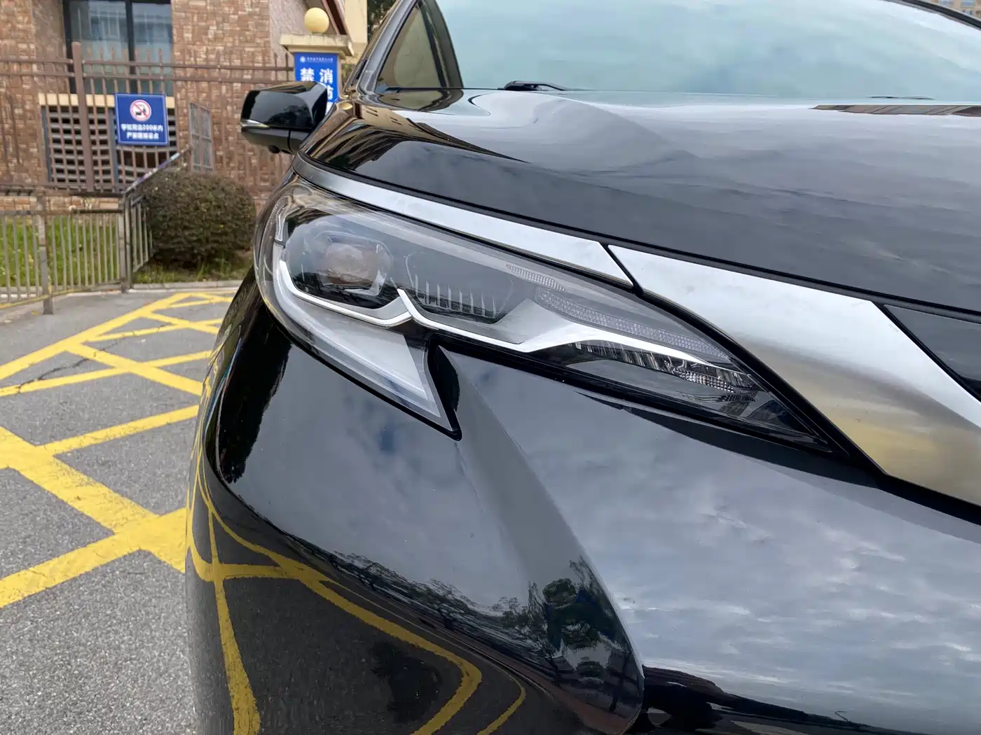 Toyota Sienna 2021 2.5L Hybrid Ultimate Edition фото 16
