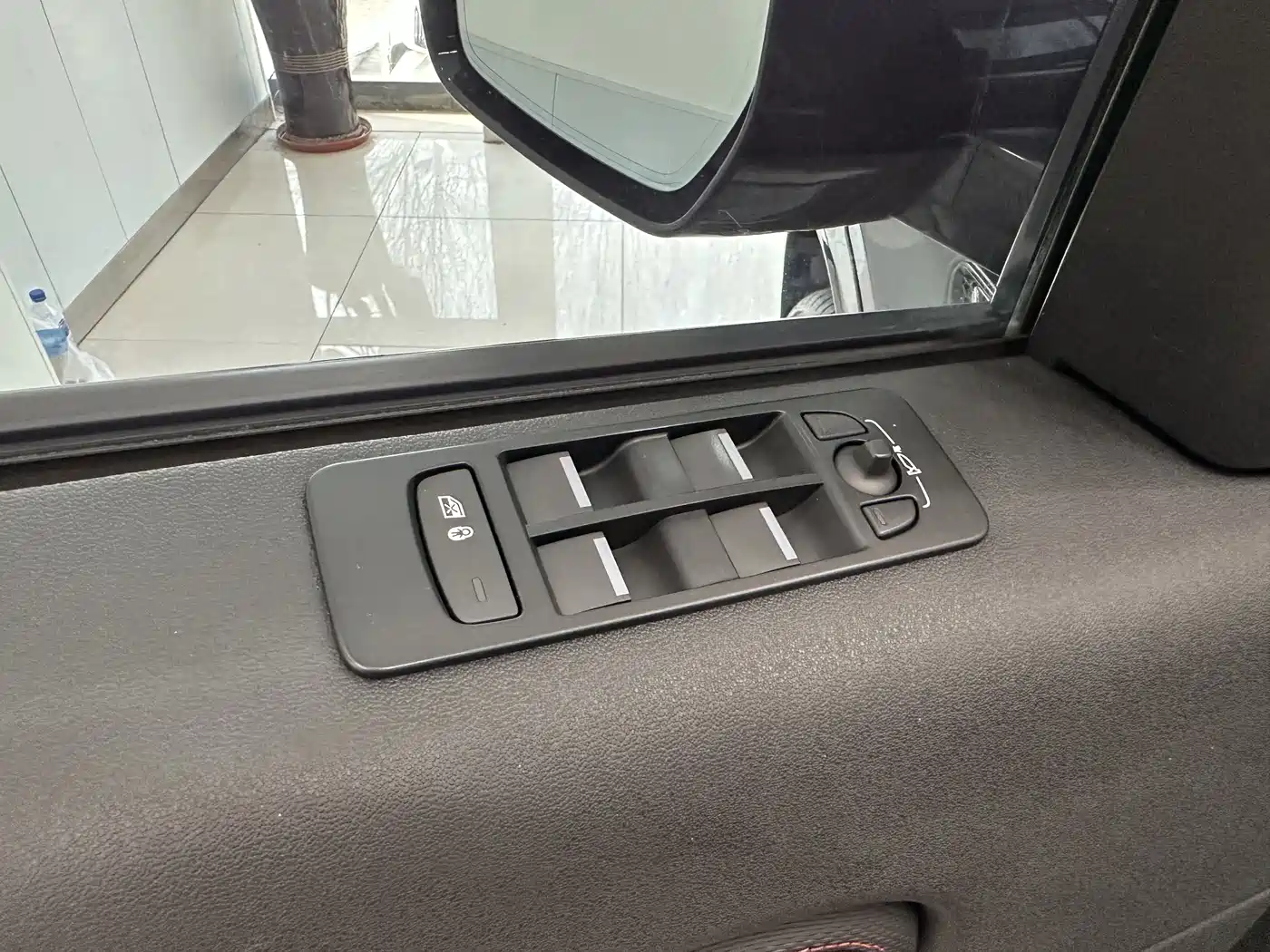 LAND ROVER DISCOVER SPORTS