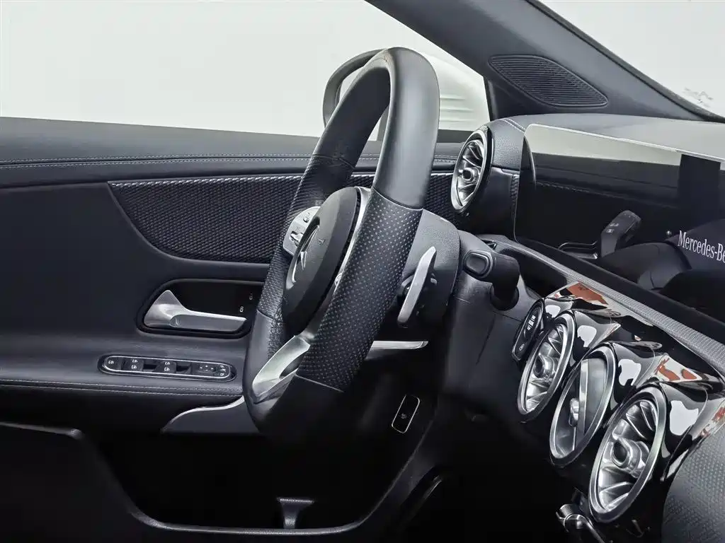 Mercedes-Benz A-Class 2020 Facelift A 200 L Sport Sedan Fashion фото 22