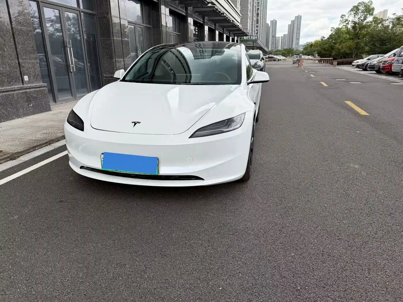 Tesla Model 3 2026 2025 Model Year Facelift Long Range Rear-Wheel Drive