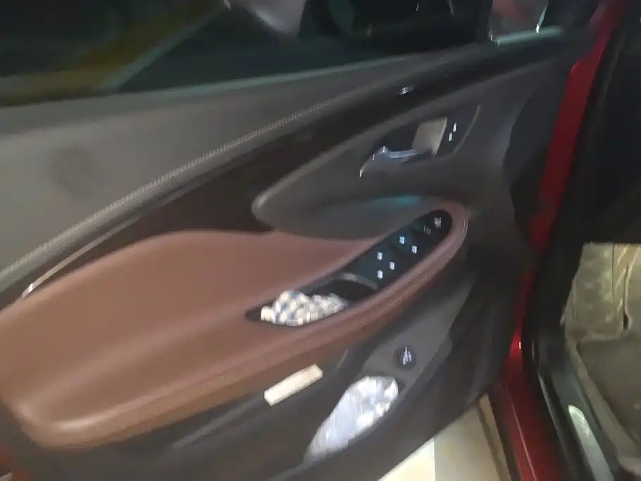 Фото 7 - Buick Envision Plus